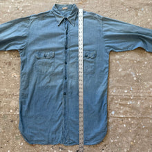 Load image into Gallery viewer, 1940's US Navy Early World War II Chambray Shirt With Flap Pockets
