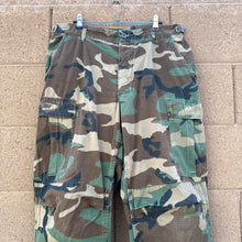 Load image into Gallery viewer, 80's US Military Woodland Camo Ripstop Cargo Pants
