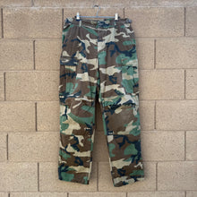 Load image into Gallery viewer, 80's US Military Woodland Camo Ripstop Cargo Pants
