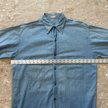 Load image into Gallery viewer, 1940's US Navy Early World War II Chambray Shirt With Flap Pockets

