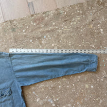 Load image into Gallery viewer, 1940's US Navy Early World War II Chambray Shirt With Flap Pockets
