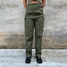 Load image into Gallery viewer, 78’ US Military Women’s Utility Cargo OG-107 Pants (NOS)
