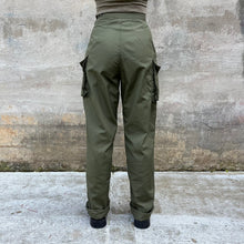 Load image into Gallery viewer, 78’ US Military Women’s Utility Cargo OG-107 Pants (NOS)
