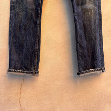 Load image into Gallery viewer, Selvedge Vintage Style Denim Jeans
