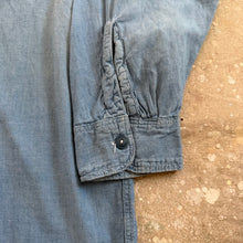 Load image into Gallery viewer, 1940's US Navy Early War Chambray Shirt With Flap Pockets
