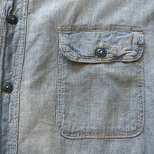 Load image into Gallery viewer, 1940's US Navy Early World War II Chambray Shirt With Flap Pockets
