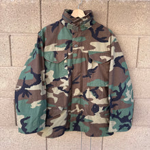 Load image into Gallery viewer, 91' US Military Woodland Camo Field Jacket
