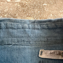 Load image into Gallery viewer, 1940's US Navy Early War Chambray Shirt With Flap Pockets
