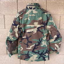 Load image into Gallery viewer, 91' US Military Woodland Camo Field Jacket
