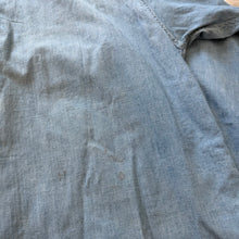 Load image into Gallery viewer, 1940's US Navy Early World War II Chambray Shirt With Flap Pockets
