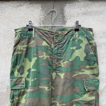 Load image into Gallery viewer, 60&#39;s US Military ERDL Camo Rip Stop Cargo Pants
