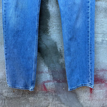 Load image into Gallery viewer, 90&#39;s Levi&#39;s 501 Denim Jeans
