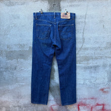 Load image into Gallery viewer, 90&#39;s Levi&#39;s 501 Denim Jeans
