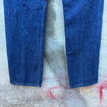 Load image into Gallery viewer, 90&#39;s Levi&#39;s 501 Denim Jeans
