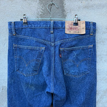 Load image into Gallery viewer, 90&#39;s Levi&#39;s 501 Denim Jeans
