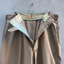 Load image into Gallery viewer, 70’s US Military Khaki Chino Pants
