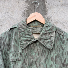 Load image into Gallery viewer, 60&#39;s Vintage Military Raindrop Camo Field Coat

