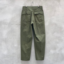 Load image into Gallery viewer, 90s US Military Green Utility Chino Pants
