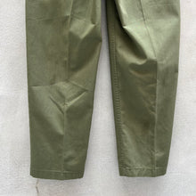 Load image into Gallery viewer, 90s US Military Green Utility Chino Pants
