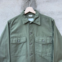 Load image into Gallery viewer, 60&#39;s US Military OG-107 Button Down Shirt
