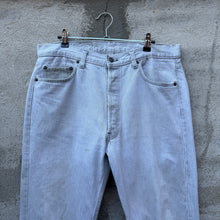 Load image into Gallery viewer, 90&#39;s Levi&#39;s 501 Faded Slate Grey Denim Jeans
