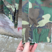 Load image into Gallery viewer, 70&#39; US Military ERDL Camo Slant Pocket Jungle Jacket
