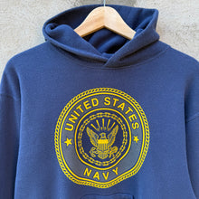 Load image into Gallery viewer, 90&#39;s Vintage US Navy Crest Hoodie
