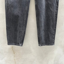 Load image into Gallery viewer, 90’s Black Levi&#39;s 550 Denim Jeans
