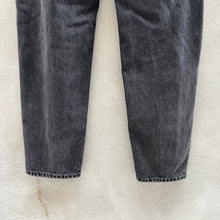 Load image into Gallery viewer, 90’s Black Levi&#39;s 550 Denim Jeans
