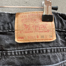 Load image into Gallery viewer, 90’s Black Levi&#39;s 550 Denim Jeans
