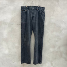 Load image into Gallery viewer, Vintage Black Levi&#39;s 505 Denim Jeans
