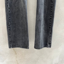 Load image into Gallery viewer, Vintage Black Levi&#39;s 505 Denim Jeans
