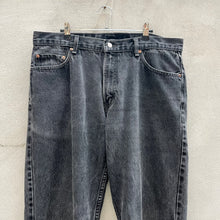 Load image into Gallery viewer, Vintage Black Levi&#39;s 505 Denim Jeans
