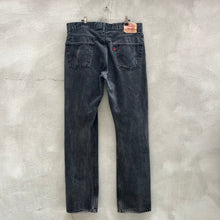 Load image into Gallery viewer, Vintage Black Levi&#39;s 505 Denim Jeans
