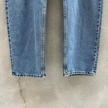 Load image into Gallery viewer, 90s Vintage Levi&#39;s 505 Denim Jeans
