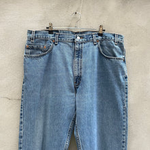 Load image into Gallery viewer, 90s Vintage Levi&#39;s 505 Denim Jeans
