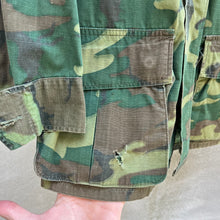 Load image into Gallery viewer, 60&#39;s USMC ERDL Camo Slant Pocket Jungle Jacket
