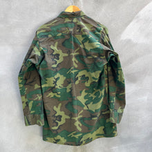 Load image into Gallery viewer, 60&#39;s USMC ERDL Camo Slant Pocket Jungle Jacket
