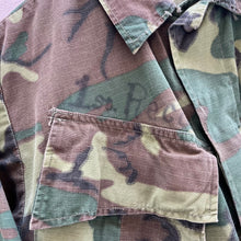 Load image into Gallery viewer, 60&#39;s Military ERDL Slant Pocket Jungle Jacket
