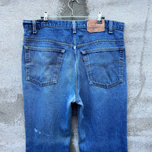 Load image into Gallery viewer, 80&#39;s Levi&#39;s 517 Faded Denim Jeans
