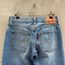 Load image into Gallery viewer, Women’s Levi&#39;s 501ct Denim Jeans
