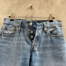 Load image into Gallery viewer, Women’s Levi&#39;s 501ct Denim Jeans
