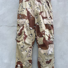 Load image into Gallery viewer, 80&#39;s Military BDBU Desert Camouflage Combat Cargo Pants
