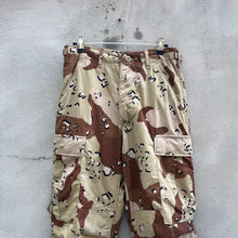 Load image into Gallery viewer, 80&#39;s Military BDBU Desert Camouflage Combat Cargo Pants
