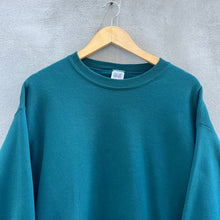 Load image into Gallery viewer, 90&#39;s Vintage Russell Athletic Green Crewneck Sweatshirt
