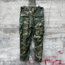 Load image into Gallery viewer, 79&#39; US Military Camo Cargo Pants
