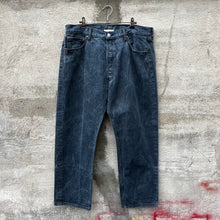 Load image into Gallery viewer, 00&#39;s Levi&#39;s Dark Navy Wash 501 Denim Jeans
