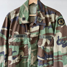 Load image into Gallery viewer, 82’ Military Woodland Camo Jacket
