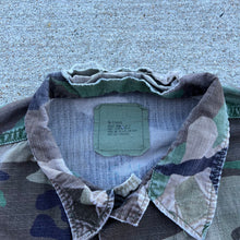 Load image into Gallery viewer, 88’ Military Woodland Camo Coat
