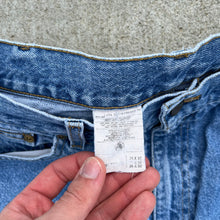 Load image into Gallery viewer, 00’s Carhartt Jeans
